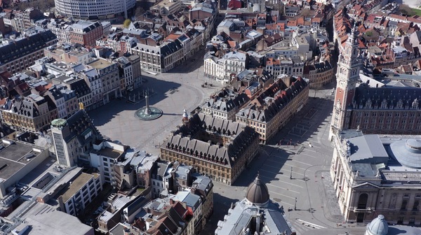 Vue aérienne de Lille pendant le confinement 