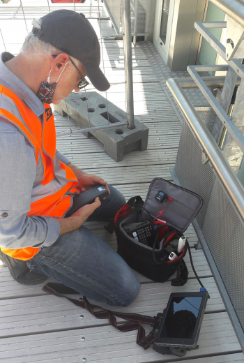 Télépilote Drone-Pictures, preparado para um drone ao vivo para o SNCF em Aix-en-Provence