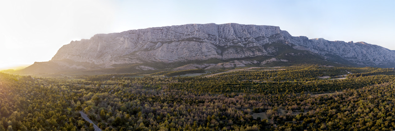 Giga-Pano aérien Montagne Sainte-Victoire 45mm © Drone-Pictures 24-images-1280pix