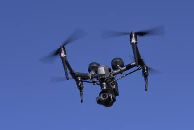 En vol le Drone Inspire 2 avec Nacelle Zenmuse X7 et Laowa 9mm - © Drone-Pictures_1122156