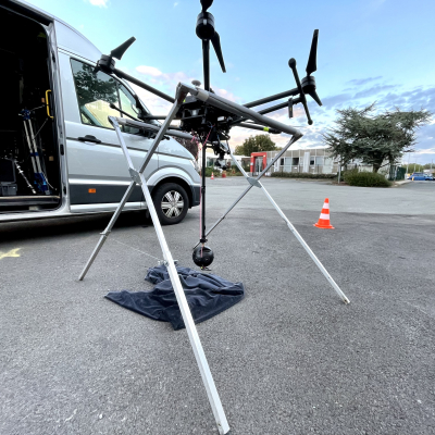 Notre drone S900 DJI S3 en plein vol avec la Nacelle stabilisée VR 360